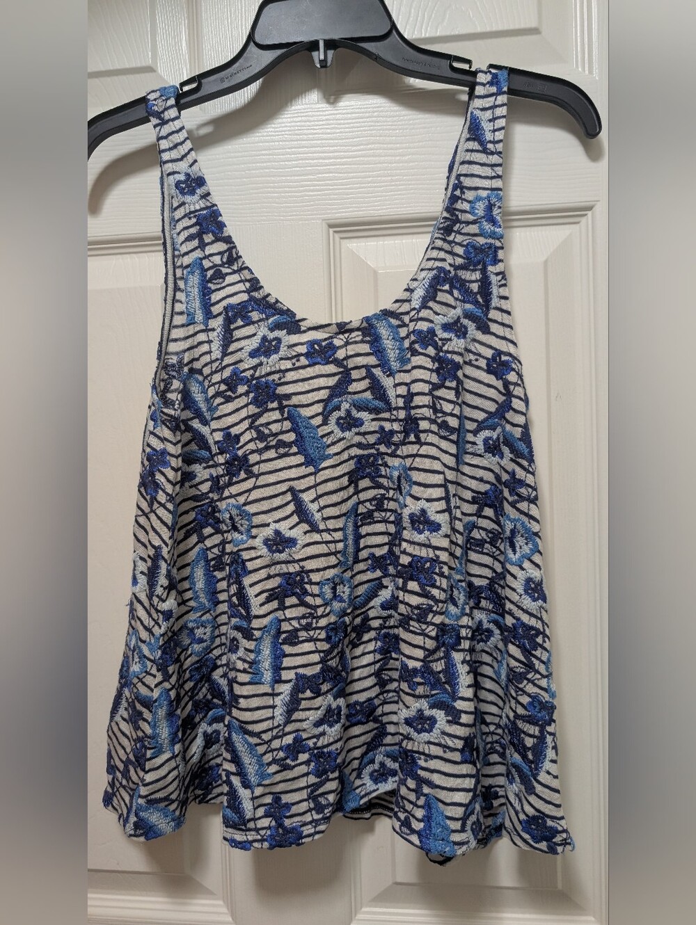 Nwt Calypso St Barth embroidered tank top Size Medium Blue White Linen Floral